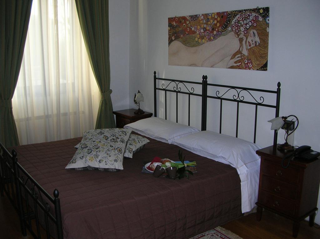 Hotel Monastero Del Lavello Calolziocorte Pokój zdjęcie